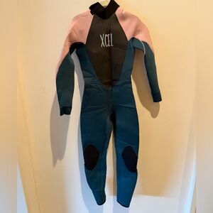 Xcel Kids Axis Back Zip Full Wetsuit 3/2mm w/ankle zips size 6(kids)